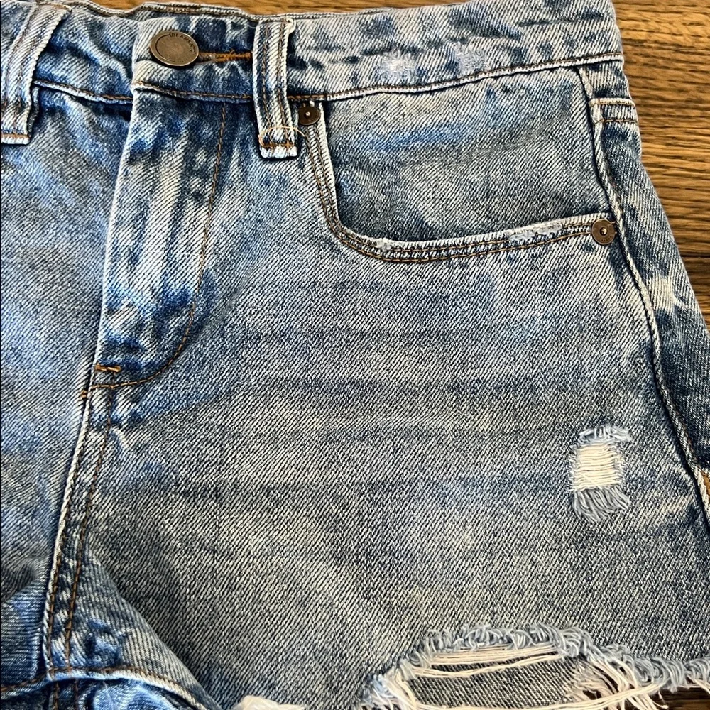 BlankNYC The Barrow Short 24 Vintage High Rise Distressed Festival Shorts Boho‎
